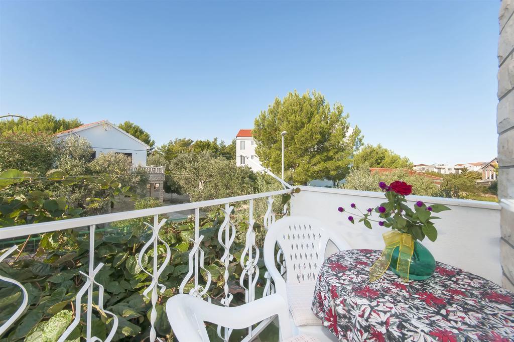 Apartments Karleusa Rogoznica  Dış mekan fotoğraf