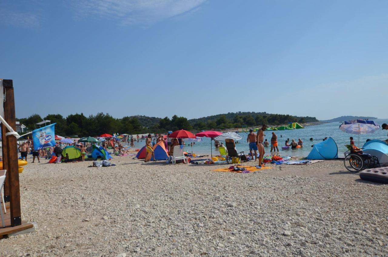 Apartments Karleusa Rogoznica  Dış mekan fotoğraf