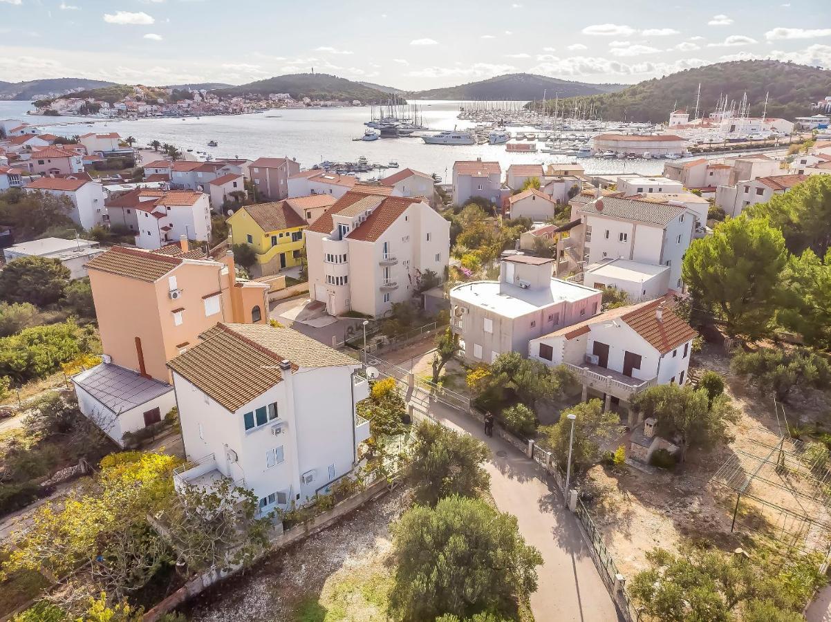 Apartments Karleusa Rogoznica  Dış mekan fotoğraf