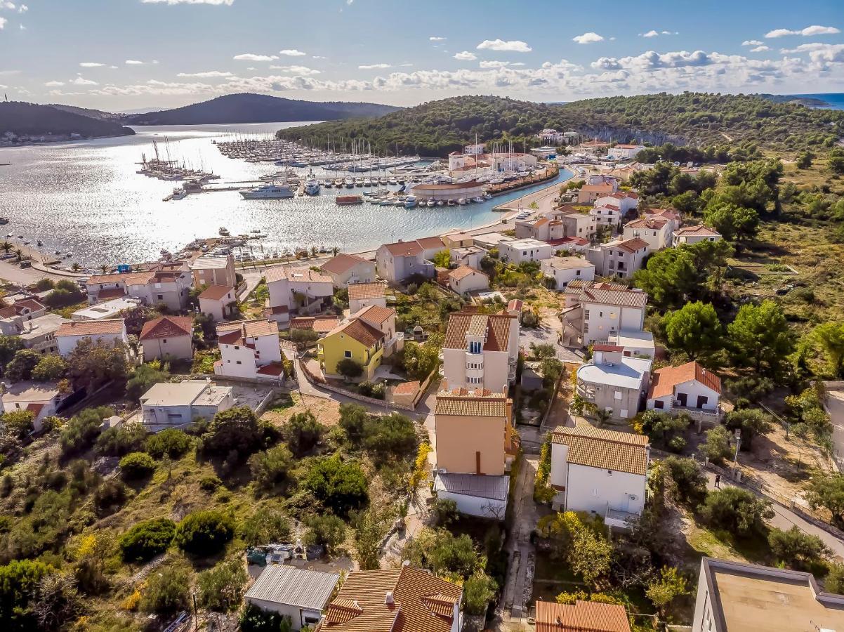 Apartments Karleusa Rogoznica  Dış mekan fotoğraf